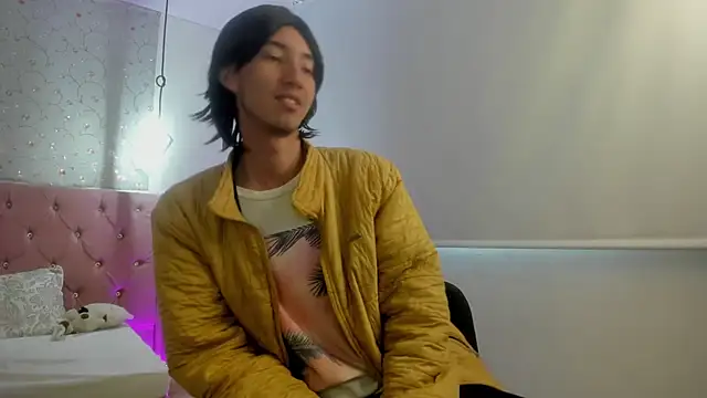 Snapshot of loverisu-coral chatting on 02.22.26 loverisu-coral online show from 02.22.26