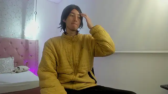 Snapshot of loverisu-coral chatting on 02.24.26 loverisu-coral online show from 02.24.26