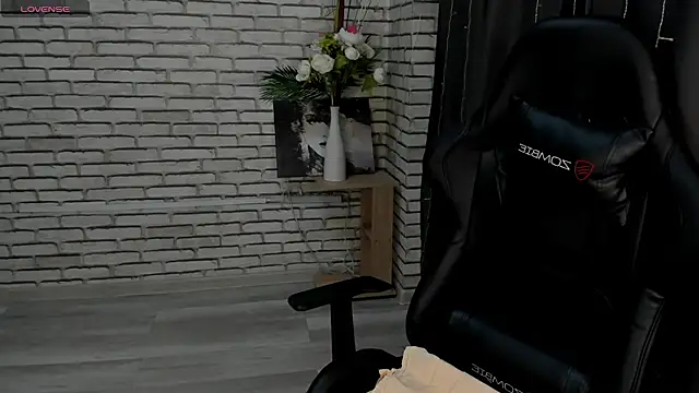 Selena Sharp online show from 03.14.25