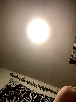 Snapshot of 1Zoey101 chatting on 11.19.25 1Zoey101 online show from 11.19.25