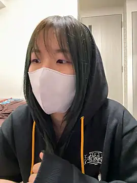 Snapshot of daiyo_kai_Gutara chatting on 06.15.26 daiyo kai Gutara online show from 06.15.26
