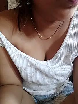 Snapshot of pallu_telgu_kannada chatting on 10.17.25 pallu telgu kannada online show from 10.17.25