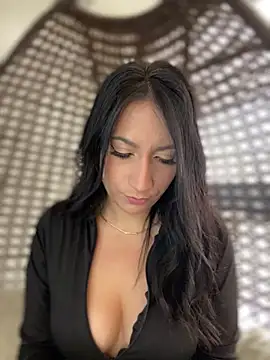 Snapshot of Mila_LS chatting on 03.04.25 Mila LS online show from 03.04.25