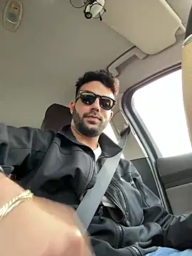 YJeromZCoxk online show from 03.18.25