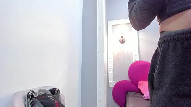 Bonniie 22 online show from 12.13.25