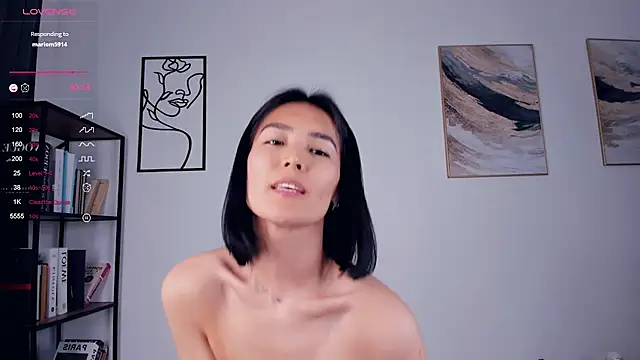 Snapshot of RanelDiva chatting on 03.20.25 RanelDiva online show from 03.20.25