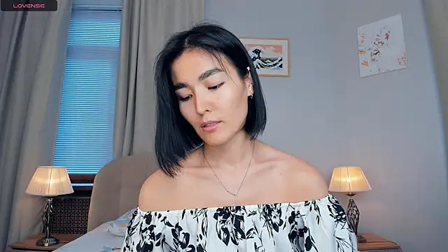 Snapshot of RanelDiva chatting on 10.16.25 RanelDiva online show from 10.16.25