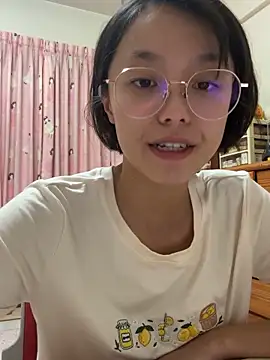 Snapshot of ladypaggy chatting on 04.20.26 ladypaggy online show from 04.20.26