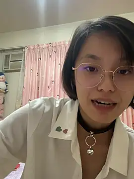 Snapshot of ladypaggy chatting on 04.29.26 ladypaggy online show from 04.29.26
