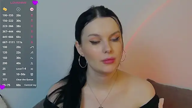 Snapshot of Miss_Vic chatting on 03.04.25 Miss Vic online show from 03.04.25