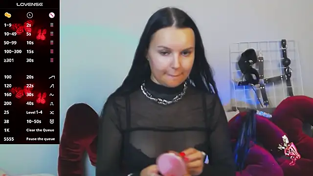 Snapshot of Miss_Vic chatting on 10.14.25 Miss Vic online show from 10.14.25