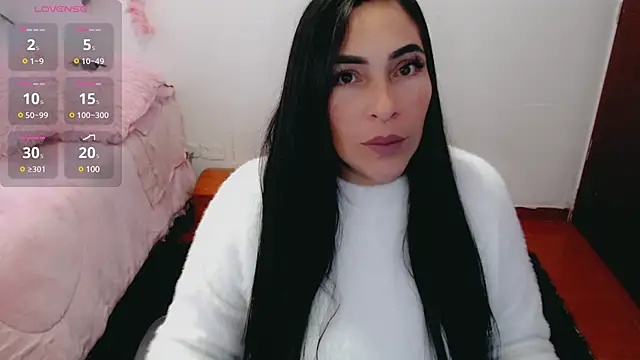 Snapshot of luna_lgomez_ chatting on 03.04.25 luna lgomez online show from 03.04.25