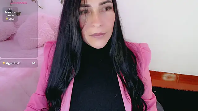 Snapshot of luna_lgomez_ chatting on 03.05.25 luna lgomez online show from 03.05.25