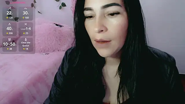 Snapshot of luna_lgomez_ chatting on 03.07.25 luna lgomez online show from 03.07.25