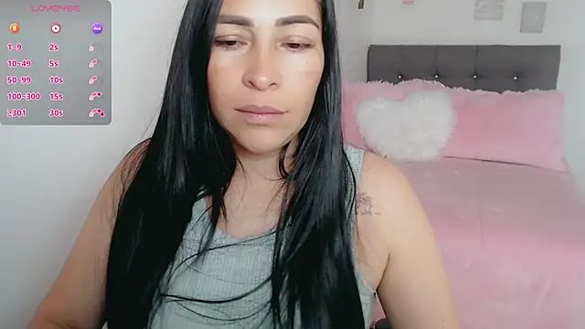 luna lgomez  online show from 03.04.26