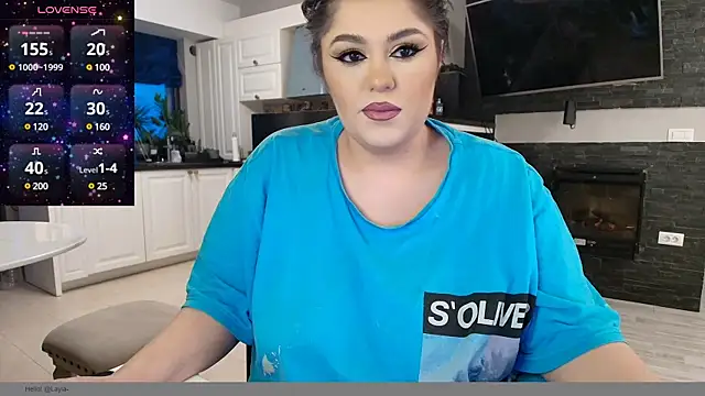 Snapshot of Layla- chatting on 12.03.24 Layla- online show from 12.03.24