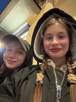 melicious  online show from 03.05.25