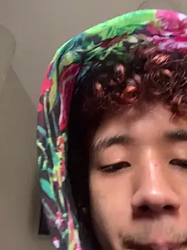 Snapshot of chillcol chatting on 03.21.25 chillcol online show from 03.21.25