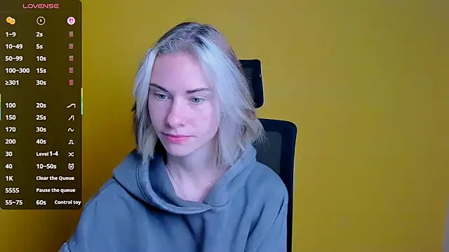 Snapshot of Fiona_Night chatting on 09.20.25 Fiona Night online show from 09.20.25