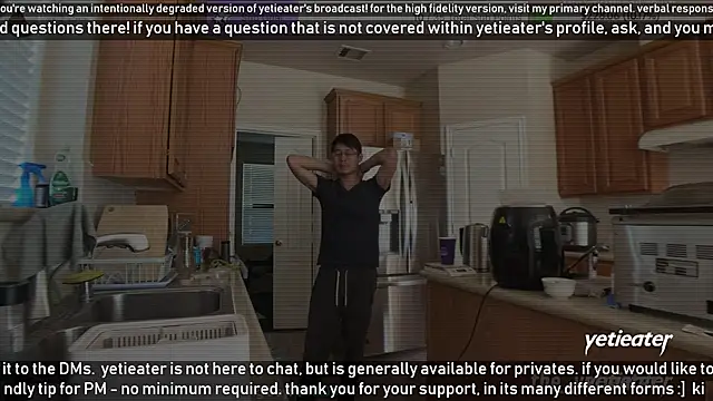 Snapshot of yetieater chatting on 12.20.24 yetieater online show from 12.20.24