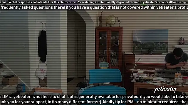 Snapshot of yetieater chatting on 01.24.25 yetieater online show from 01.24.25