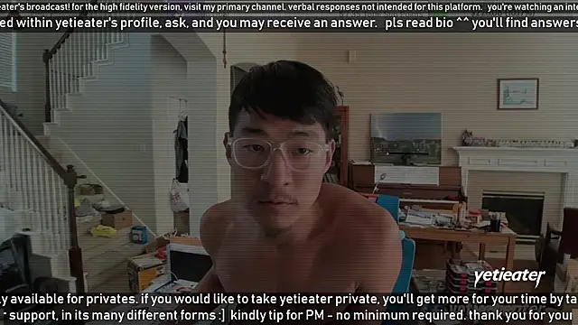 Snapshot of yetieater chatting on 03.11.25 yetieater online show from 03.11.25