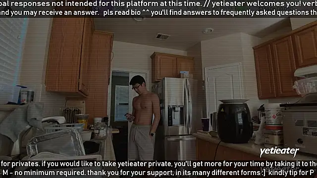 Snapshot of yetieater chatting on 02.06.26 yetieater online show from 02.06.26