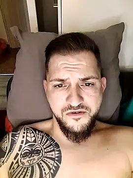 Snapshot of iurinicola chatting on 02.22.26 iurinicola online show from 02.22.26