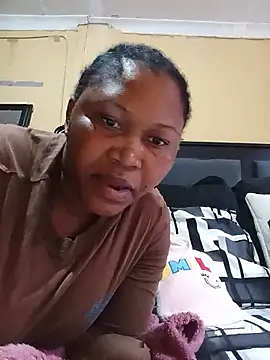 Snapshot of JuicyMilkyTizzy chatting on 06.26.26 JuicyMilkyTizzy online show from 06.26.26
