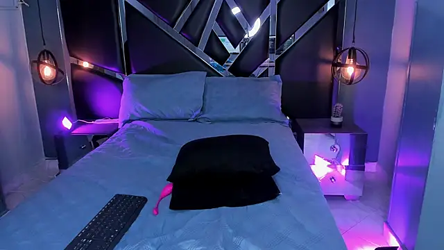 Melissa 23  online show from 03.22.25