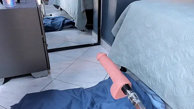 Melissa 23  online show from 11.28.25