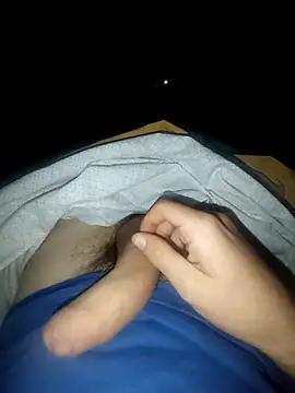 Snapshot of Cazzettostorto99 chatting on 11.13.25 Cazzettostorto99 online show from 11.13.25