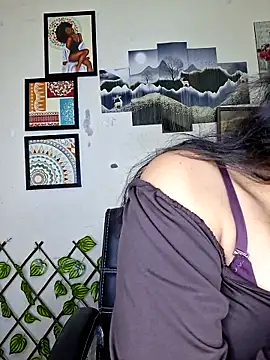 Snapshot of Noor-Bold chatting on 02.03.26 Noor-Bold online show from 02.03.26