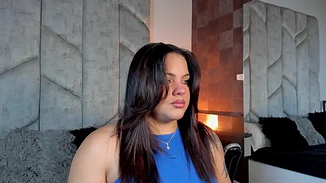 Snapshot of LunaSotto chatting on 09.29.25 LunaSotto online show from 09.29.25