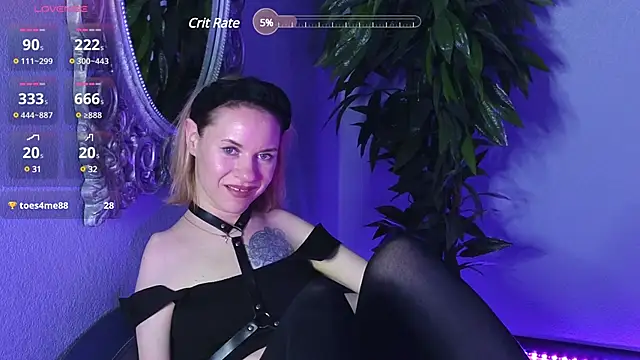 Snapshot of EmmaGallen chatting on 03.12.25 EmmaGallen online show from 03.12.25