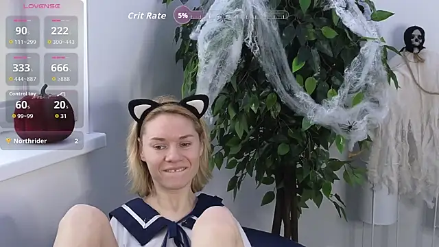 Snapshot of EmmaGallen chatting on 10.28.25 EmmaGallen online show from 10.28.25