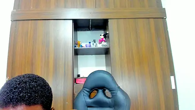 Snapshot of Dreamastercum_ chatting on 09.13.25 Dreamastercum online show from 09.13.25