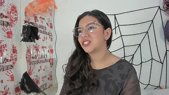 emilyy cooperr online show from 10.15.25