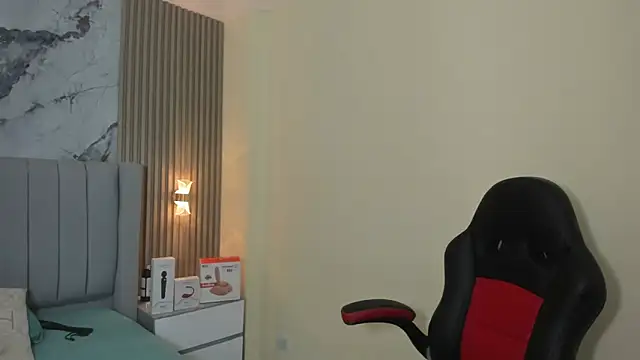 AGATHASMITH5 online show from 03.28.26