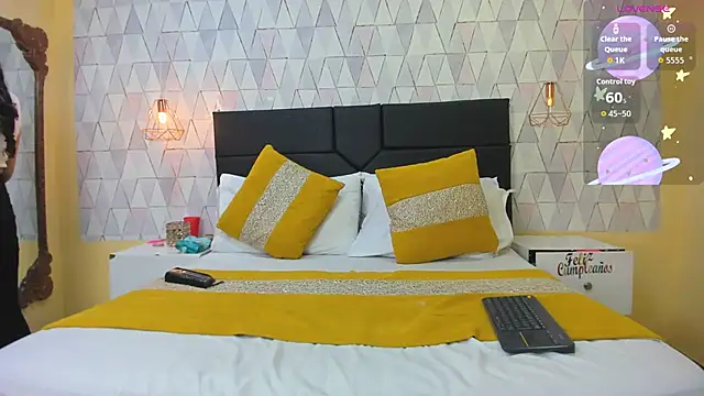 LiliJensen online show from 10.16.25