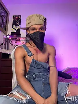 Snapshot of CRAZY-BOY99 chatting on 05.27.26 CRAZY-BOY99 online show from 05.27.26