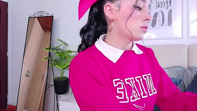 SaritaBratz online show from 12.13.25