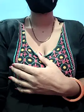 Snapshot of Sexyradha_ chatting on 02.10.26 Sexyradha online show from 02.10.26