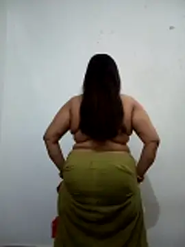 Snapshot of Neha-Bhabhi-Rasily chatting on 05.04.26 Neha-Bhabhi-Rasily online show from 05.04.26