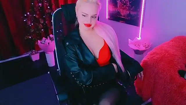 Snapshot of Miss_Alice_Silver chatting on 04.29.26 Miss Alice Silver online show from 04.29.26