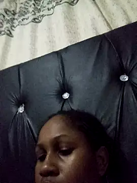 queen lovely2 online show from 12.04.25