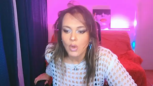 Snapshot of AnielaFox chatting on 03.16.25 AnielaFox online show from 03.16.25