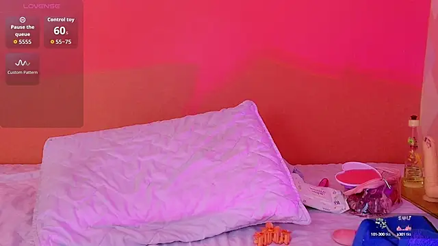 playfulcurvy online show from 10.01.25