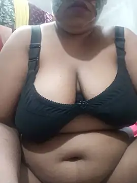 Snapshot of Pakhi_Couple_69 chatting on 07.02.26 Pakhi Couple 69 online show from 07.02.26