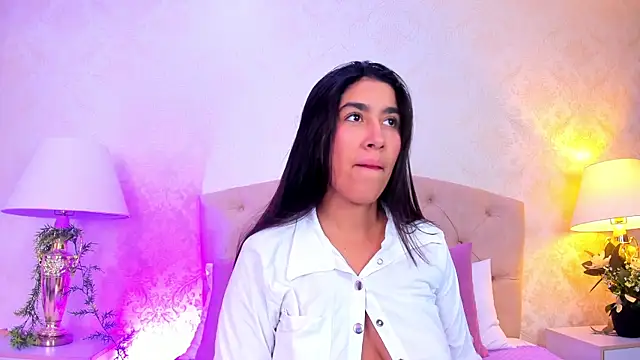 Mia Montess online show from 05.12.26